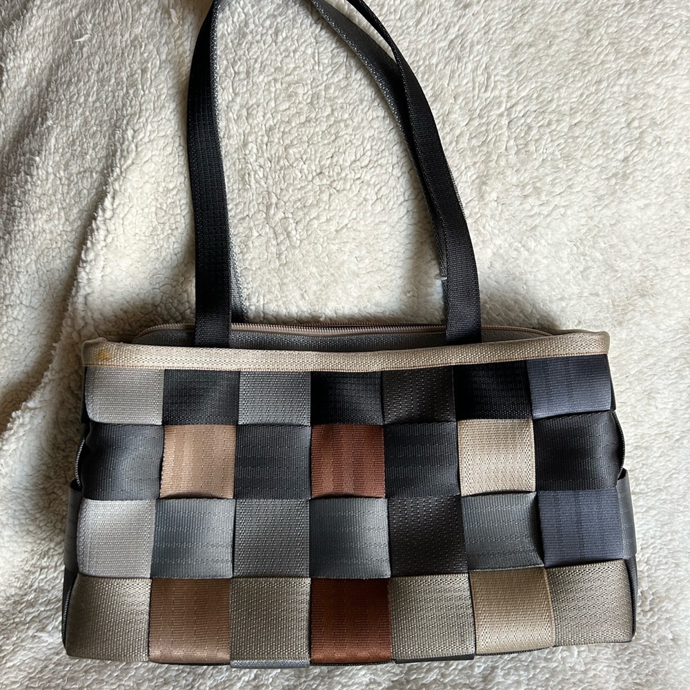 Harveys Seatbelt bag Treecycle Large Satchel
